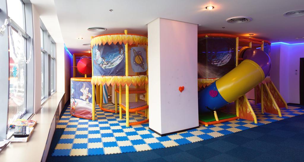 Mirotel Resort&Spa Truskavec' Esterno foto The Play Zone