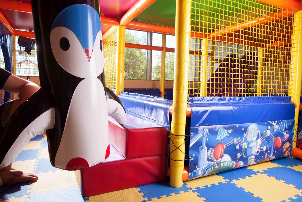 Mirotel Resort&Spa Truskavec' Esterno foto The Penguin Playland